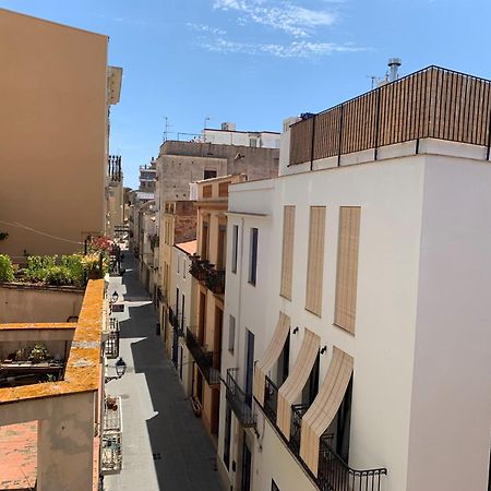 Notaria-Apartamento Y Estudio En Casco Antiguo, Al Lado De Playa, Rambla Y Monasterio, Con Acceso A Terraza Ajardinada Сан-Фелиу-де-Гишольс Экстерьер фото