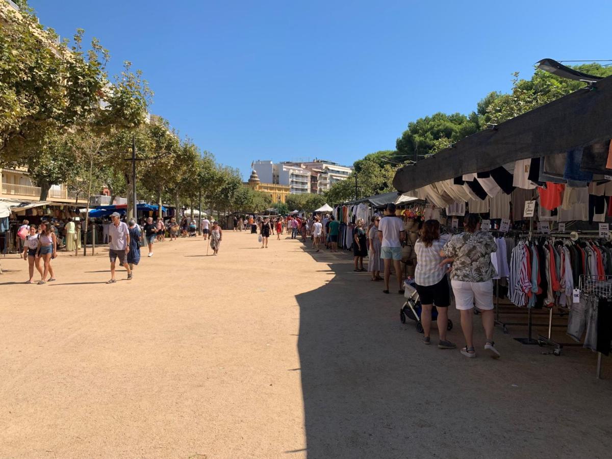 Notaria-Apartamento Y Estudio En Casco Antiguo, Al Lado De Playa, Rambla Y Monasterio, Con Acceso A Terraza Ajardinada Сан-Фелиу-де-Гишольс Экстерьер фото