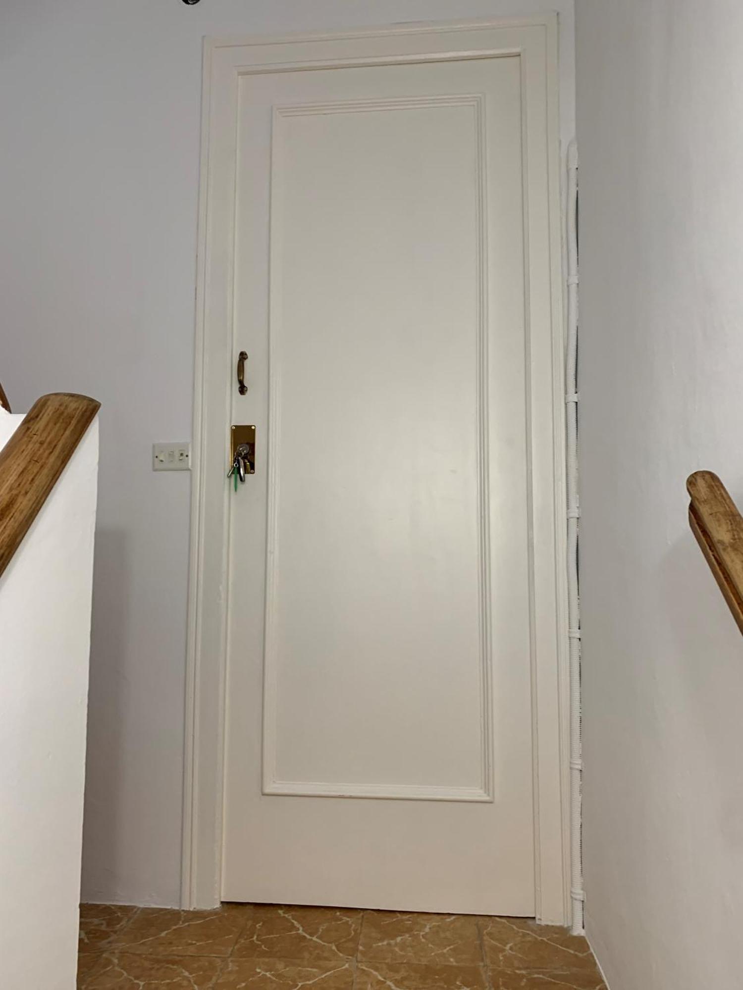Notaria-Apartamento Y Estudio En Casco Antiguo, Al Lado De Playa, Rambla Y Monasterio, Con Acceso A Terraza Ajardinada Сан-Фелиу-де-Гишольс Экстерьер фото